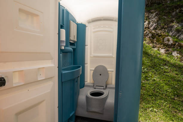 Best Portable bathroom rental  in Cassville, WV